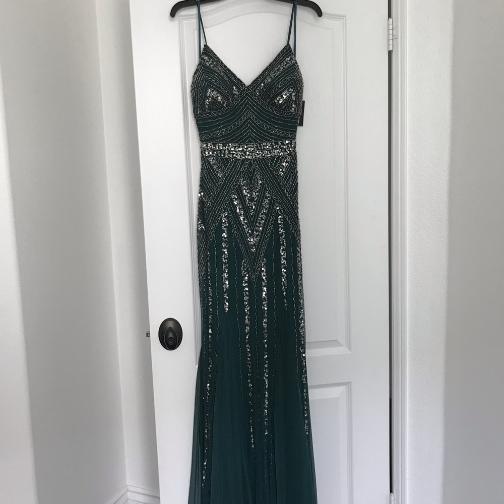 Marina Beaded Sleeveless Prom Gown size 6 - Picture 3 of 8